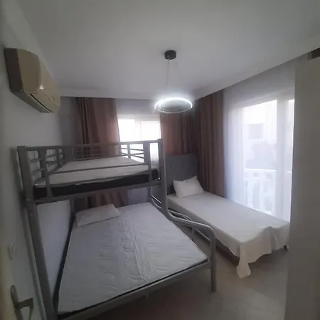 Apartament с видом на море с бассейном Milas