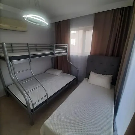 с видом на море с бассейном Apartament *